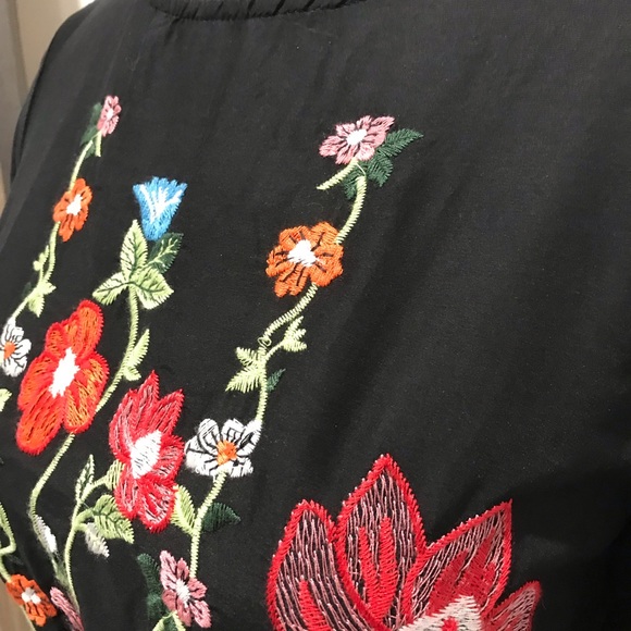 *NEW* ZARA Embroidered Black Dress X-Small 🌹 - Picture 7 of 8